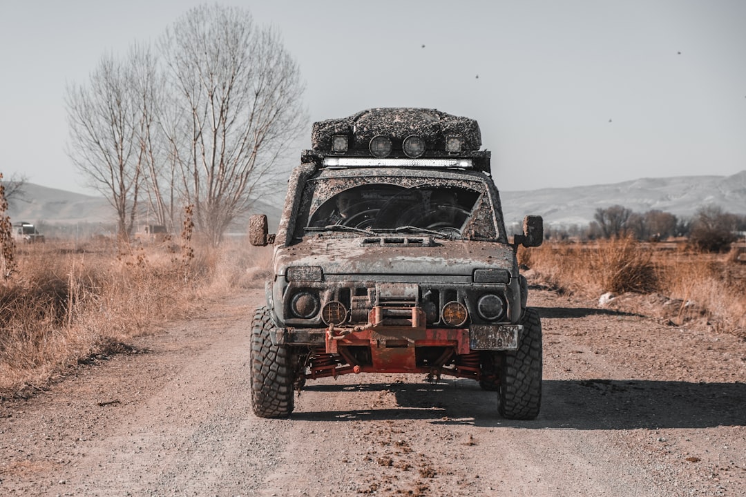 Best recovery gear kit for overlanders on a budget hero image