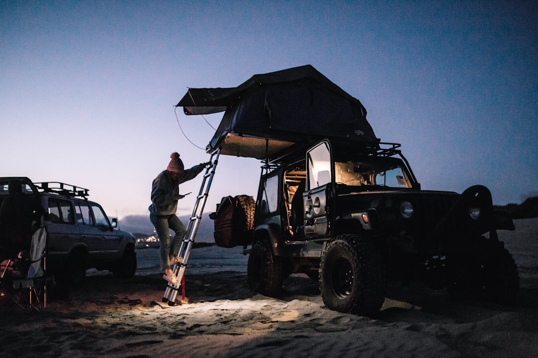 Best rooftop tents under $1,000: the step up from entry-level models hero image